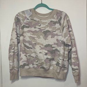Old Navy camo sweatshirt